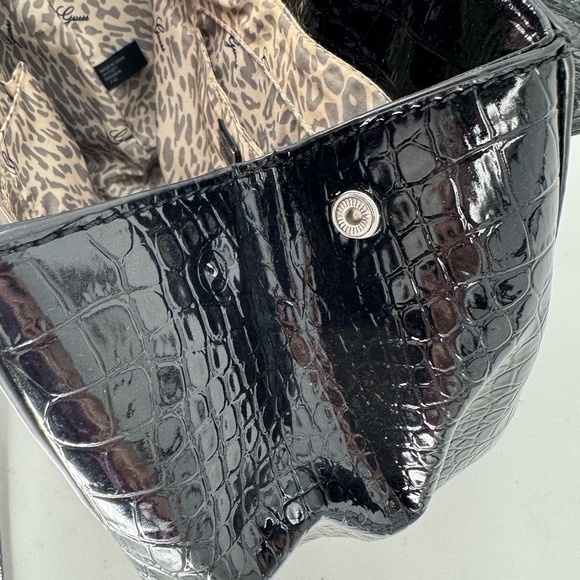 Guess Embossed Bay View Satchel Top Handle Croc Purse - Picture 8 of 15